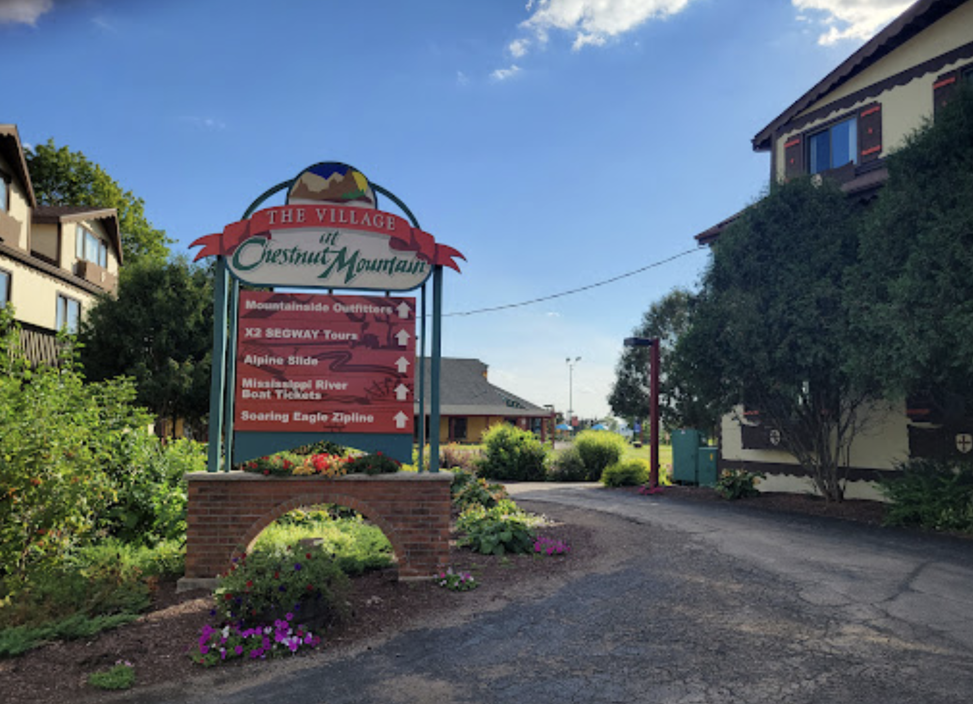 Chestnut Mountain Resort Is Home To A Mountain Coaster In Illinois
