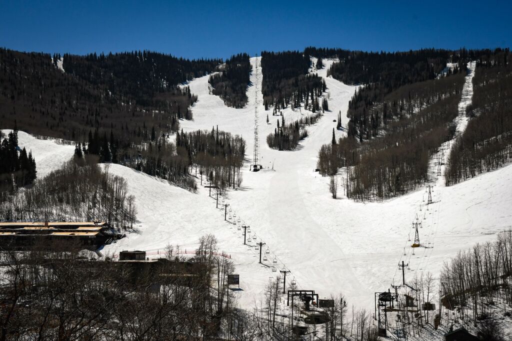 Up-lifting news: Sunlight Mountain Resort closes out record season with details on summer events, construction plans