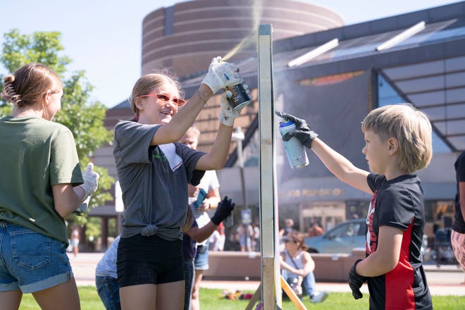 Color the Creek inspires young artists in downtown Battle Creek