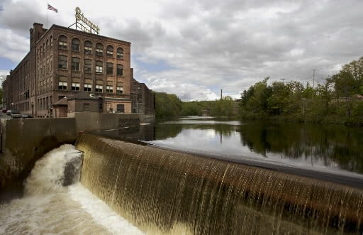 Athol, small-town vibe with full services, amenities