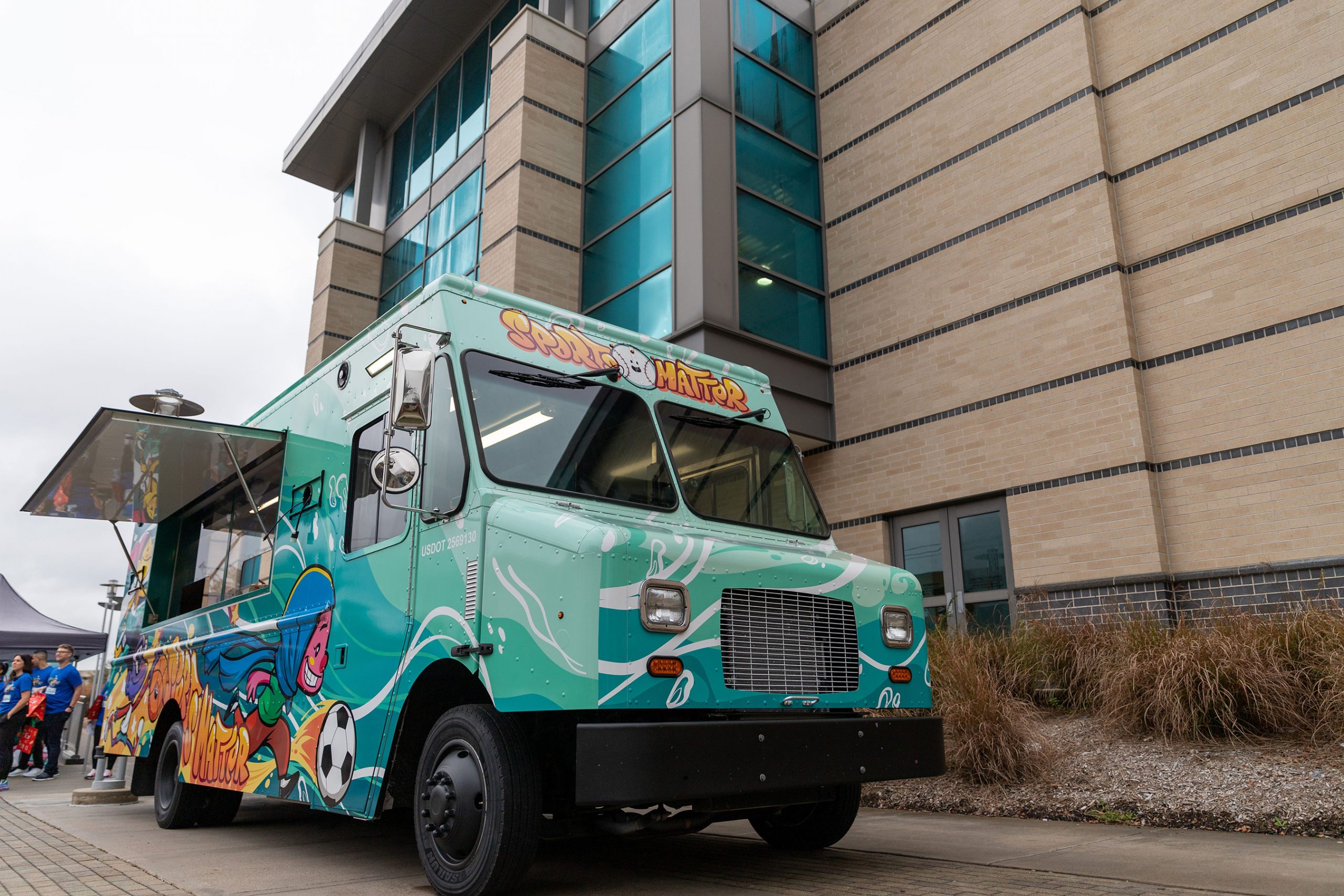 THE DICK'S SPORTING GOODS FOUNDATION CELEBRATED SPORTS MATTER DAY IN HOUSTON BY DONATING SPORTS EQUIPMENT TO 10,000 LOCAL YOUTH