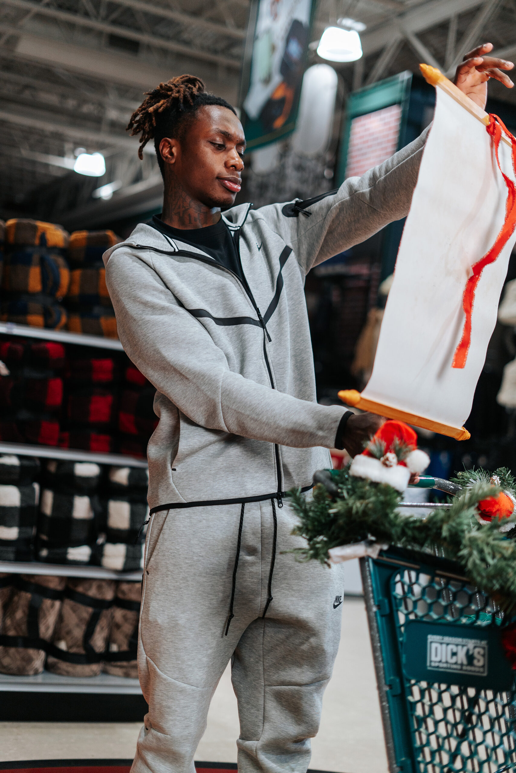 DICK'S Sporting Goods Partners with Xavier Worthy for Second Chapter of "Holiday Shopping Sprint"