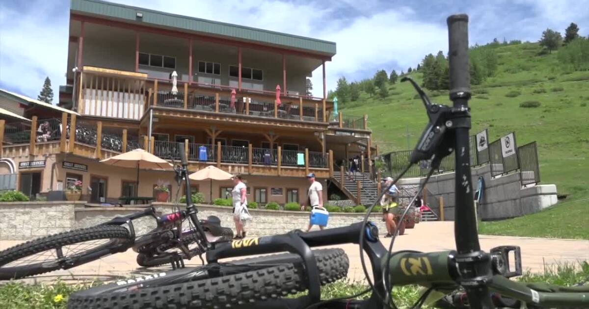 poster b29b64f0d6414f91852bf9c2a4118b45