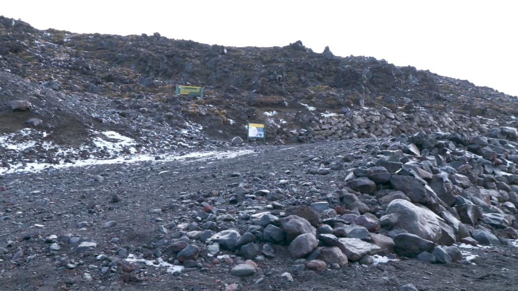 4LODY7D OKAHUNE V PKG 00 00 59 11 Still002 png